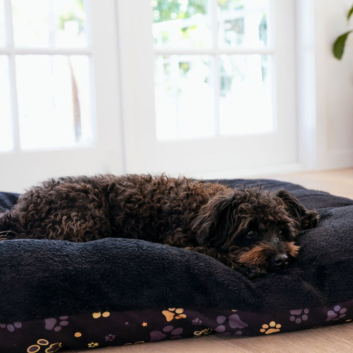Underside of the I Love You BEARy Much Cosy Cloud dog bed.