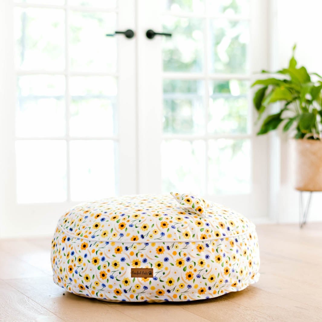 Sunshine on my Mind cuddle bud dog bed in small.