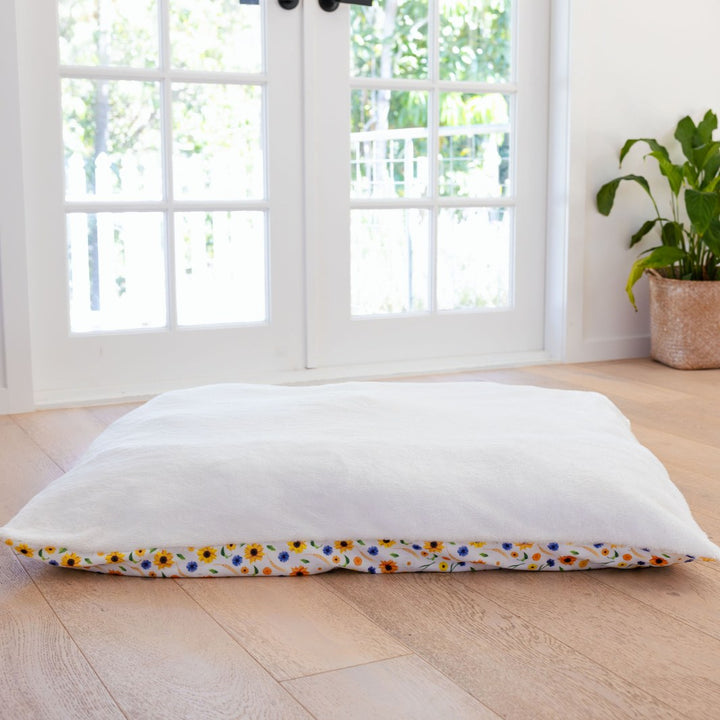 Underside of the Sunshine on my Mind Cosy Cloud dog bed.