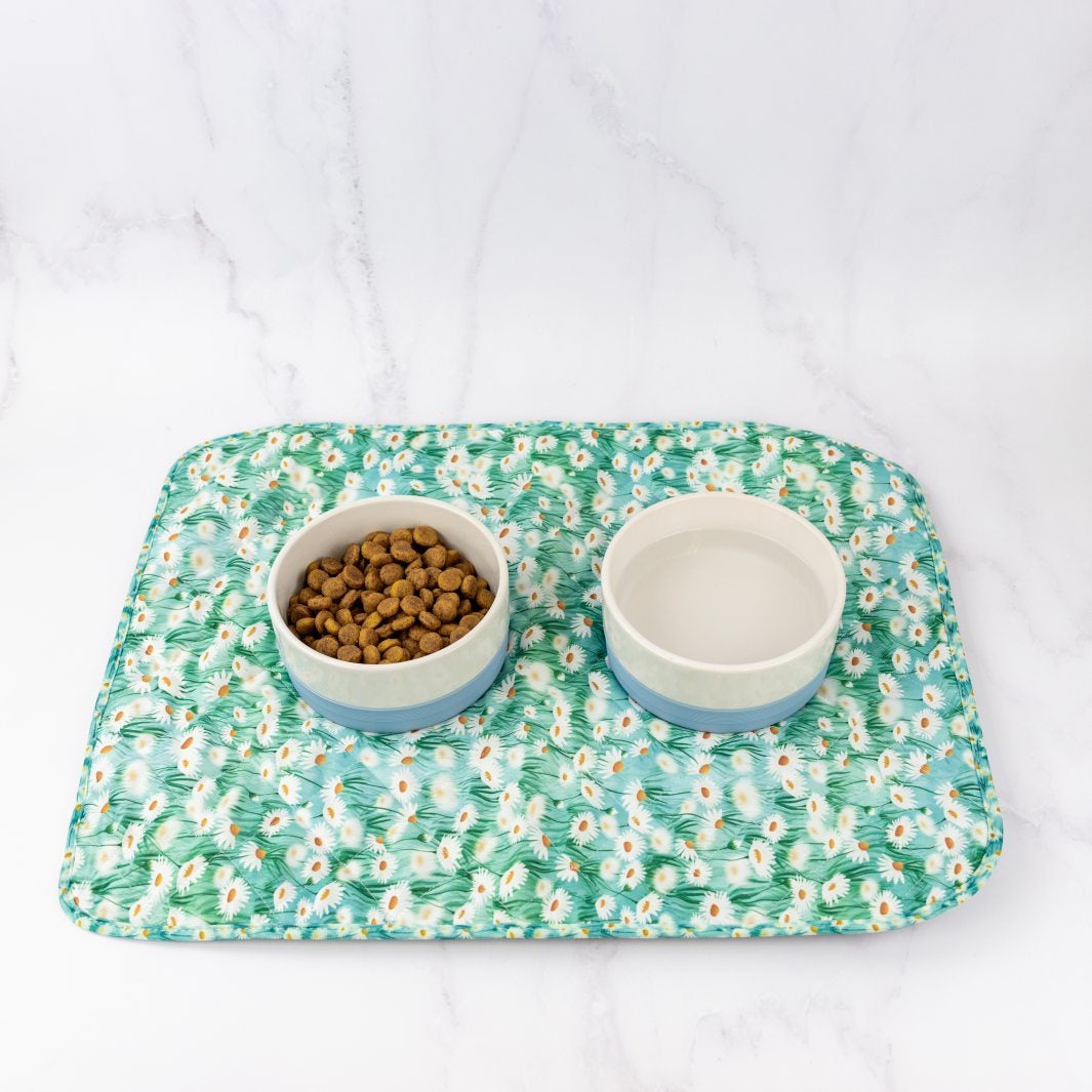 Sweet Like Honey - Daisy Fields dog bowl mat.