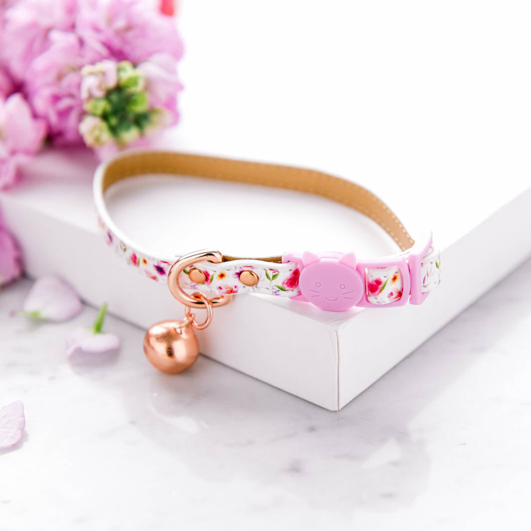 Think Pretty Thoughts cat collar.