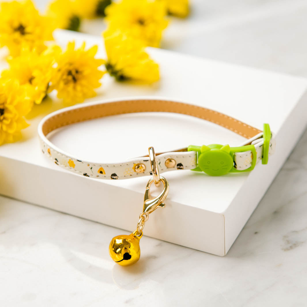 Sweet Like Honey - Honey Bees cat collar.