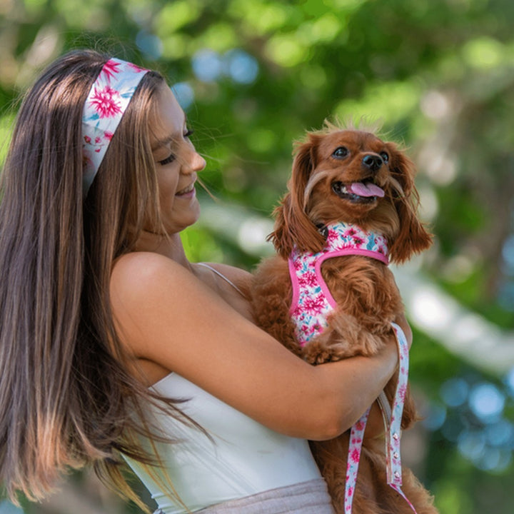 Chloe wearing the Pick of the Bunch hair ribbon.